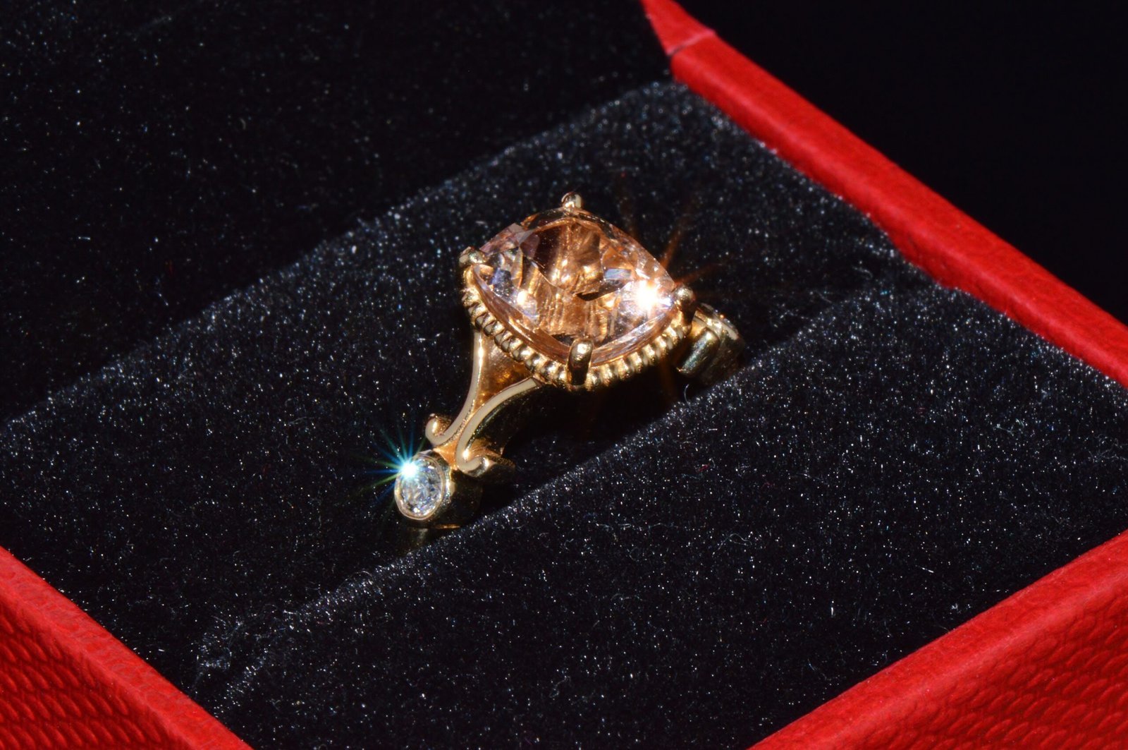 Certified Natural 2.82CTS VS F Diamond Morganite 18K Solid Gold Ring