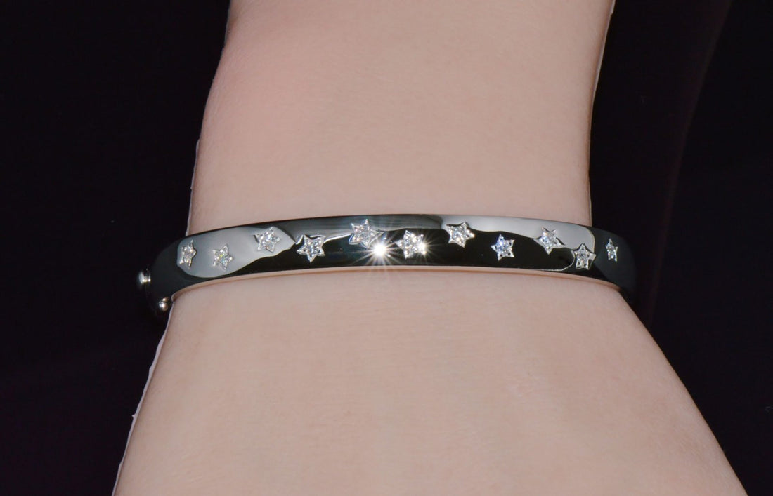 Designer Natural 0.35Cts Diamond 18K Solid Gold Celestial Starburst Stacking Bangle
