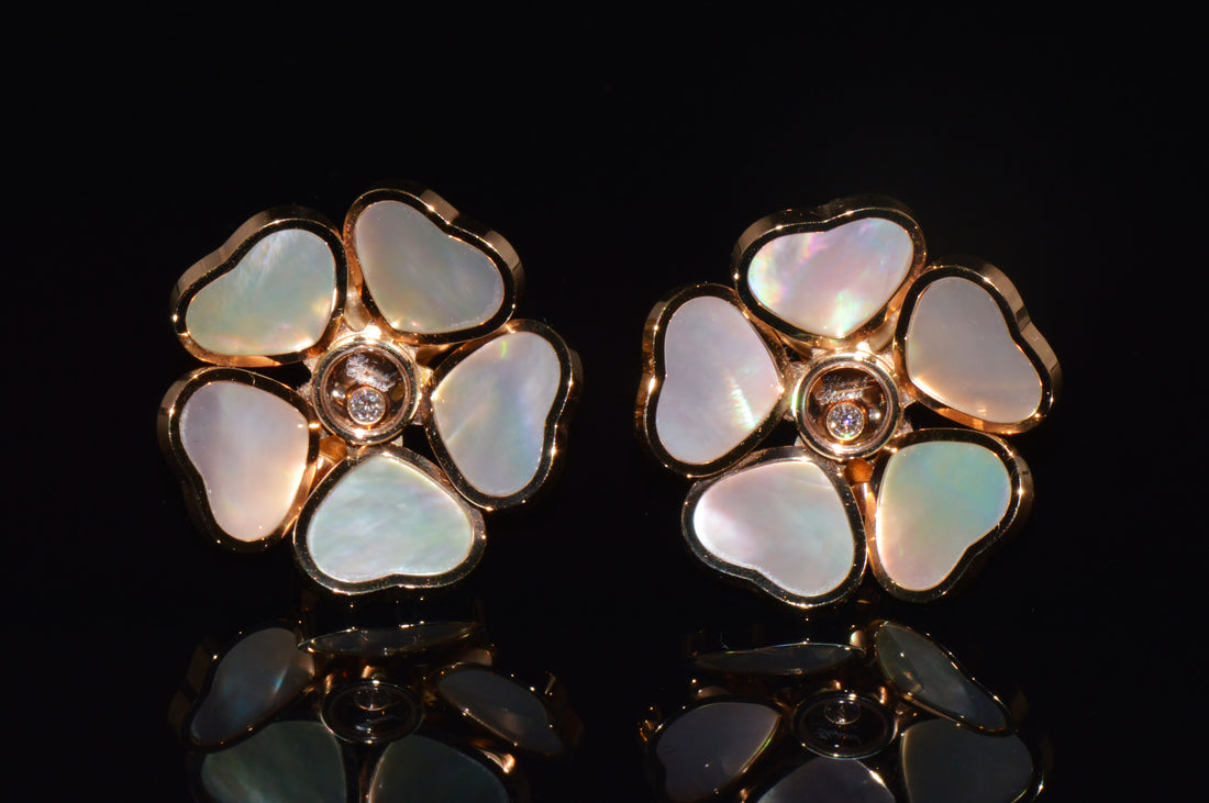 Chopard Happy Hearts Flowers Diamond Mother of Pearl 18K Rose Gold Earrings