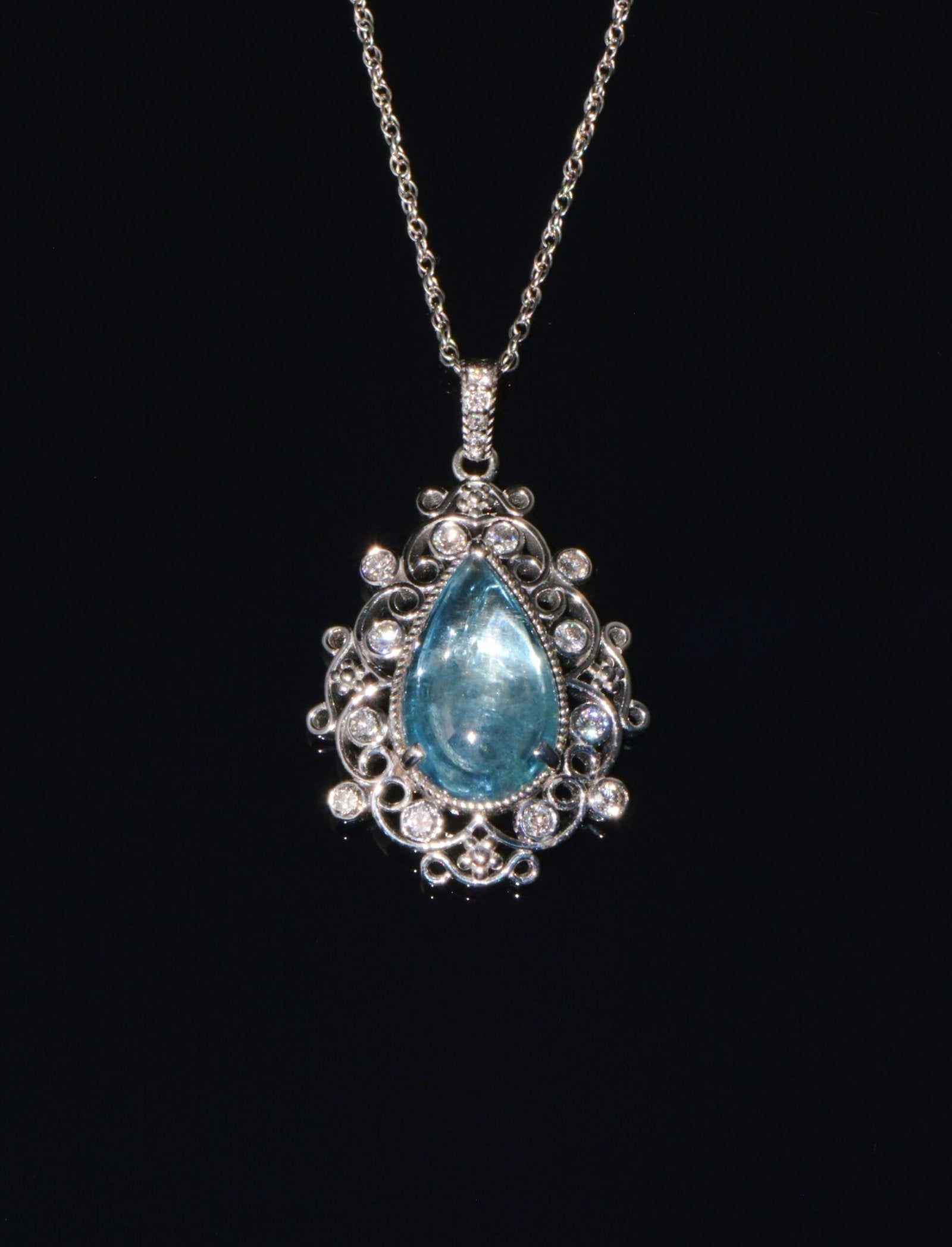 Certified Natural 6.97Cts VS F Diamond Aquamarine 18K Solid Gold Filigree Pendant Necklace