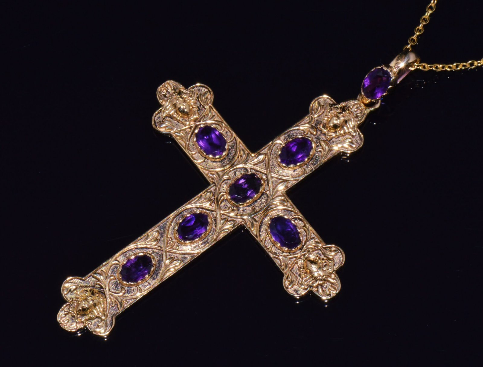 Certified Natural 2.95Cts Amethyst 18K 750 Solid Gold Engraved Cross Etruscan Pendant
