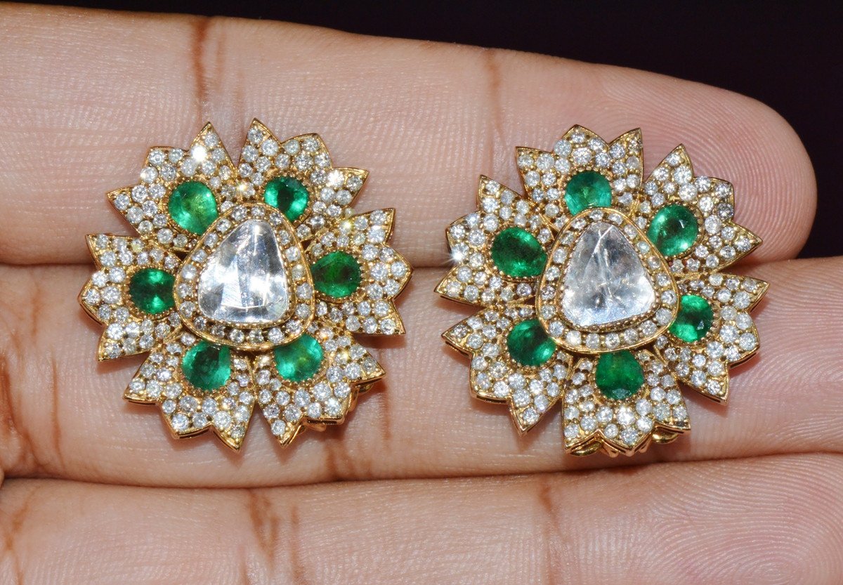 Estate Natural 6.40CTS Diamond & Emerald Solid 18K Gold Floral Earrings