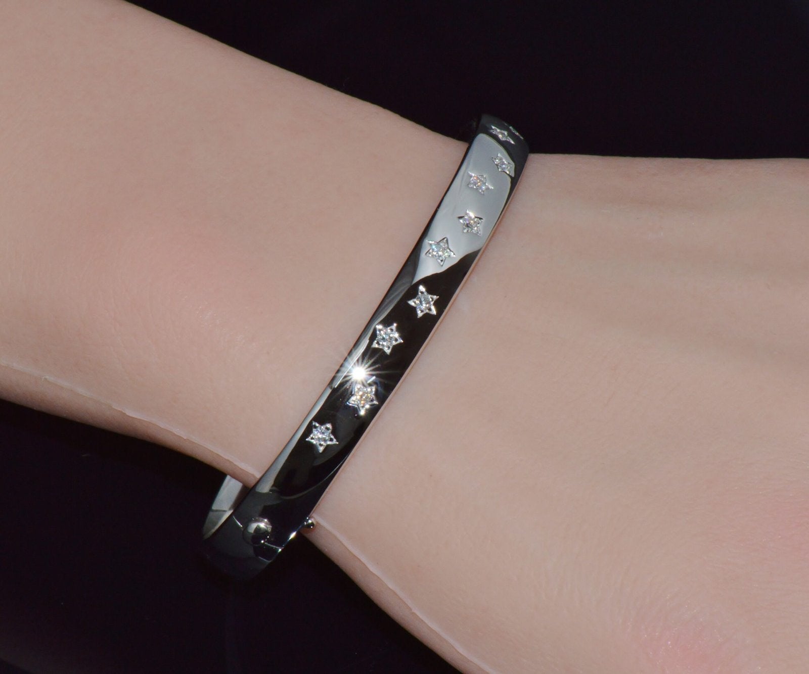 Designer Natural 0.35Cts Diamond 18K Solid Gold Celestial Starburst Stacking Bangle