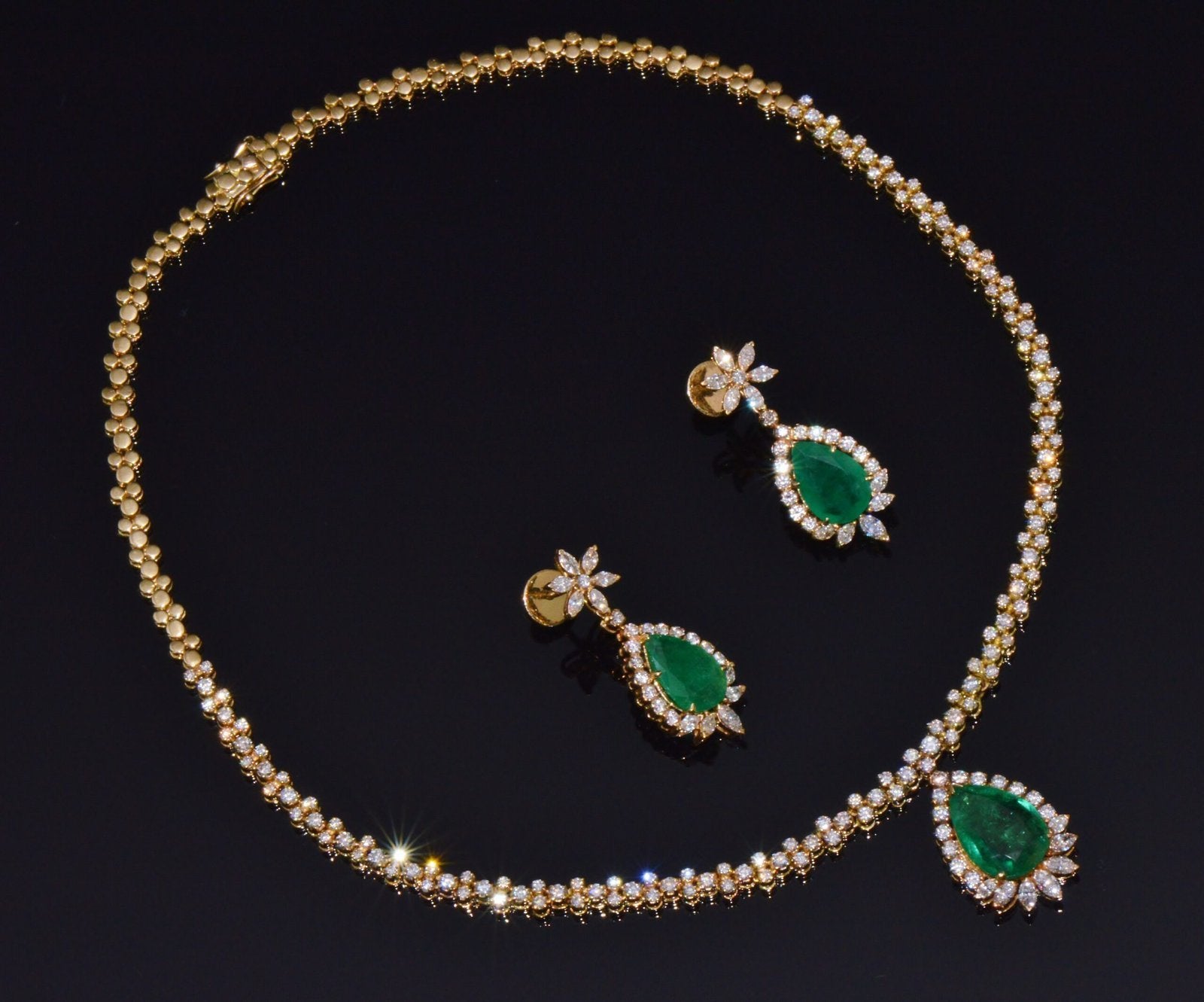 GIA Certified Natural 21.76CTS VS F Diamond Emerald 18K Solid Gold Necklace Earrings Set