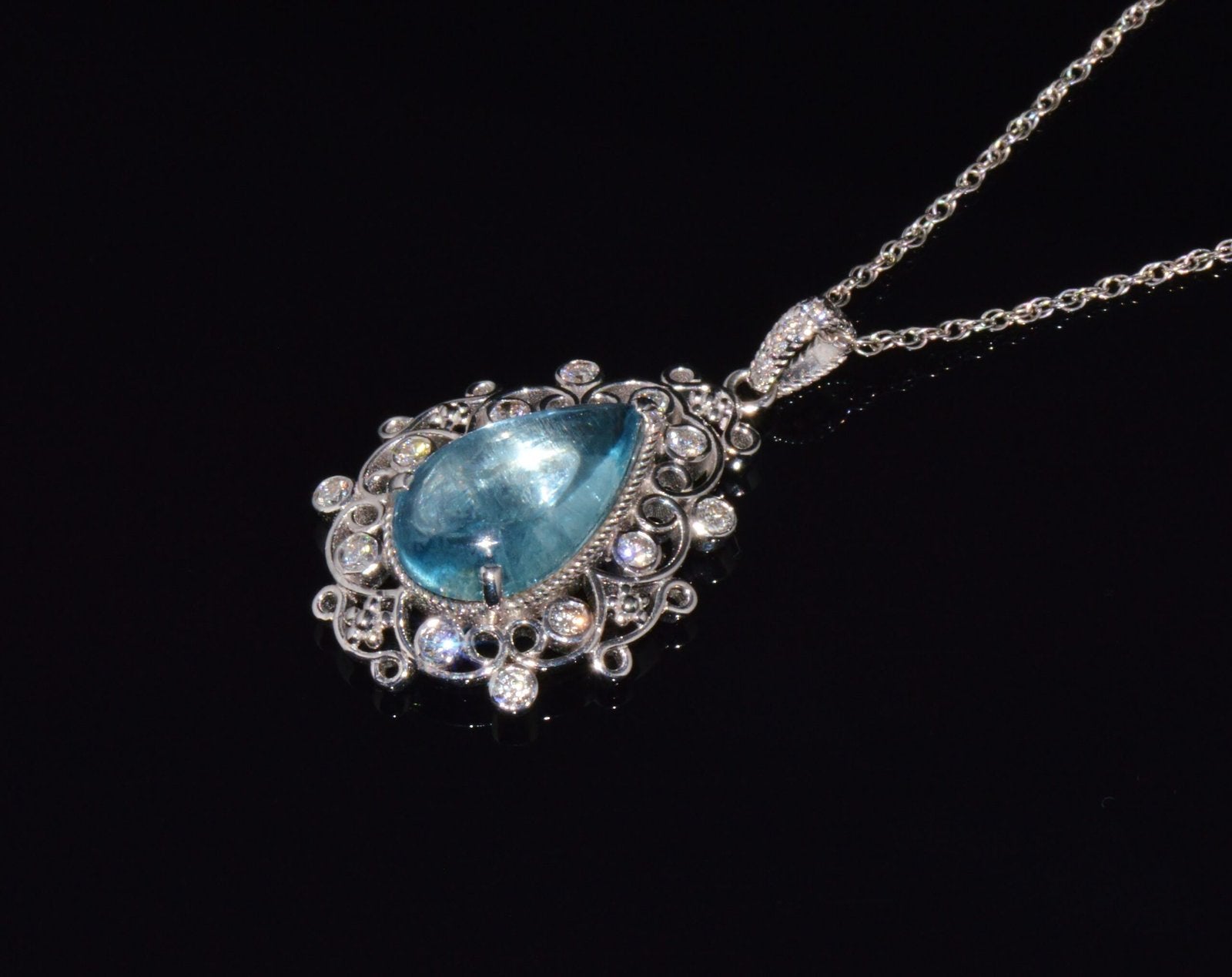 Certified Natural 6.97Cts VS F Diamond Aquamarine 18K Solid Gold Filigree Pendant Necklace