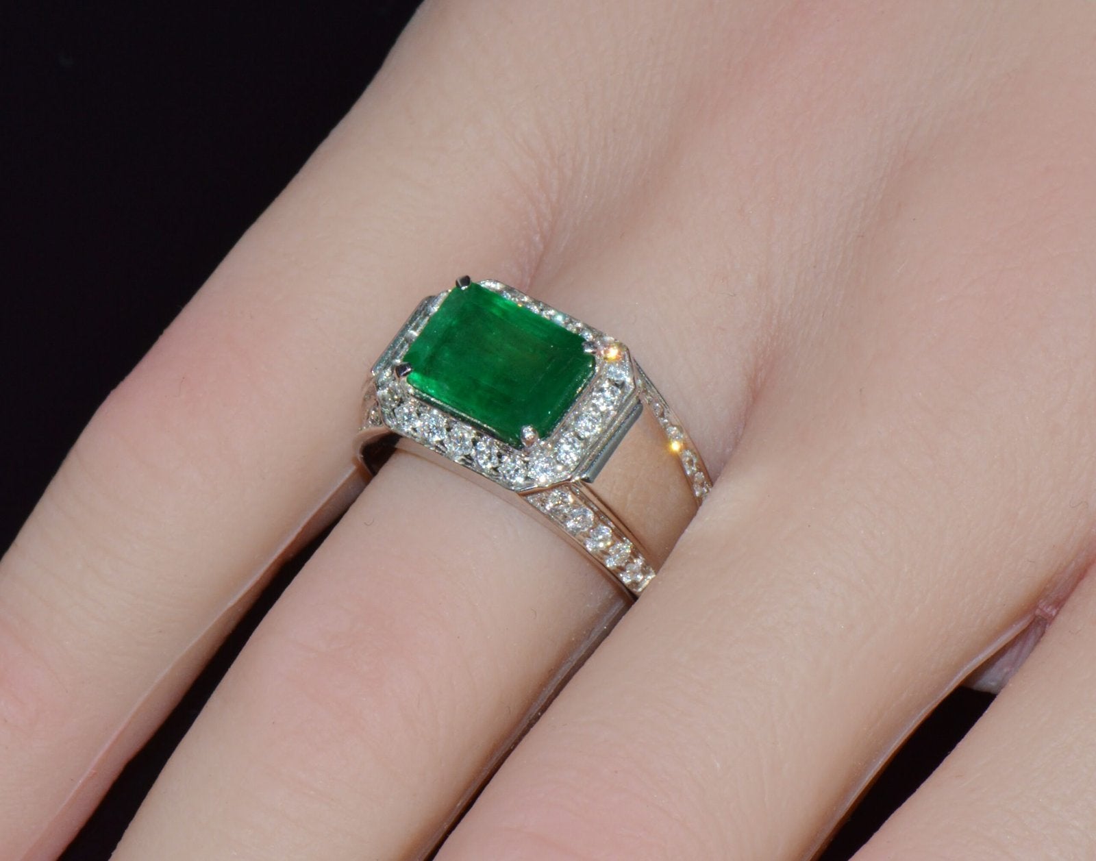 Certified Natural 2.91CTS VS F Diamond Emerald 18K Solid Gold Mens Womens Band Ring