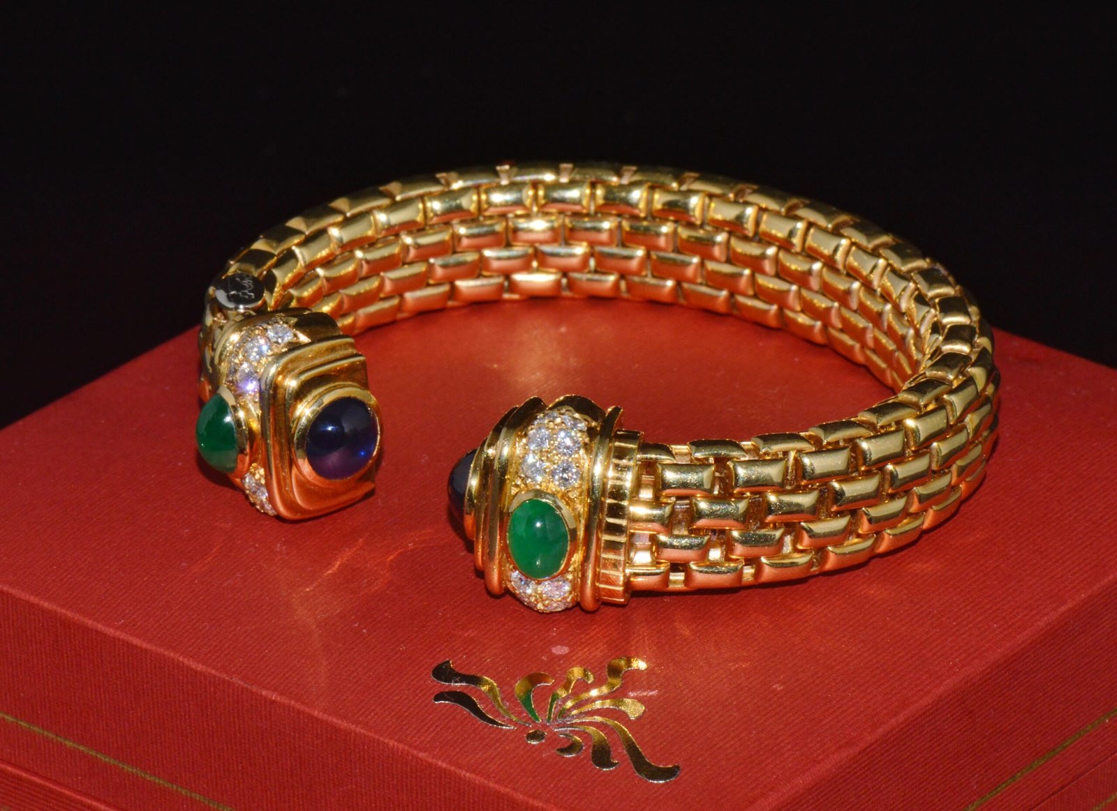 Vintage FOPE Flex’it Natural 5.20CT Diamond Sapphire Emerald 18K Gold Open Cuff Bracelet
