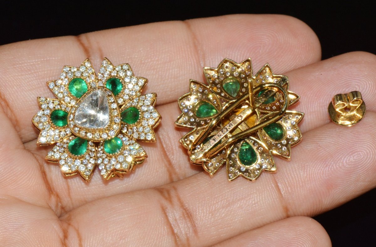 Estate Natural 6.40CTS Diamond & Emerald Solid 18K Gold Floral Earrings