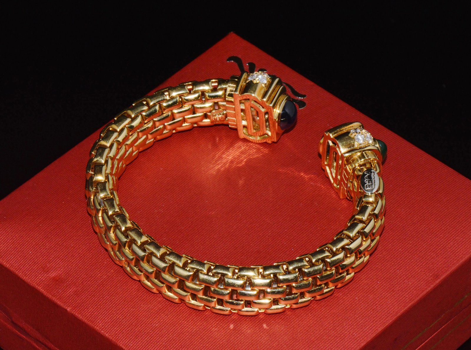 Vintage FOPE Flex’it Natural 5.20CT Diamond Sapphire Emerald 18K Gold Open Cuff Bracelet