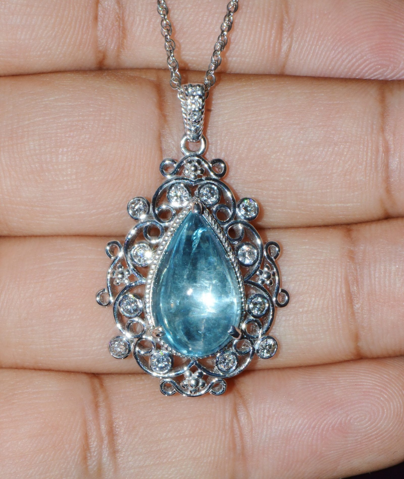 Certified Natural 6.97Cts VS F Diamond Aquamarine 18K Solid Gold Filigree Pendant Necklace