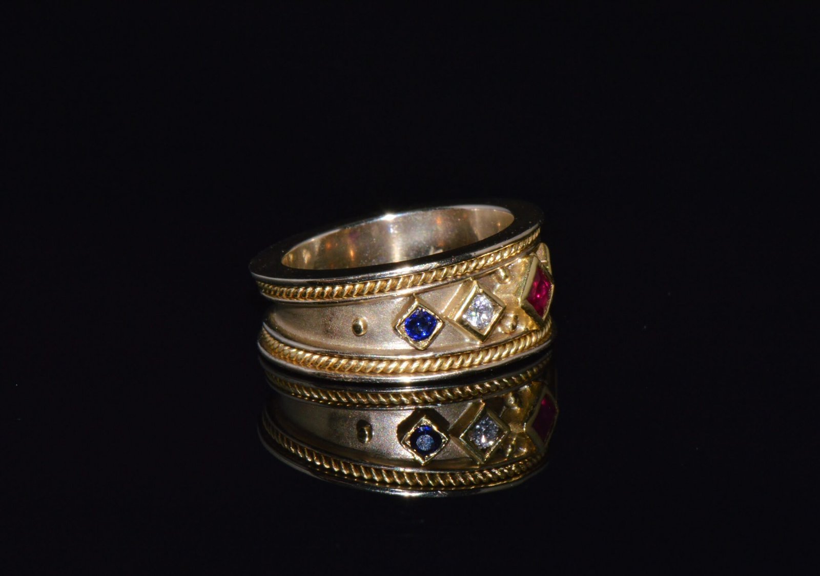 Gorgeous Natural Diamond Ruby Sapphire 18K 750 Solid Gold Byzantine Beaded Greek Ring Band