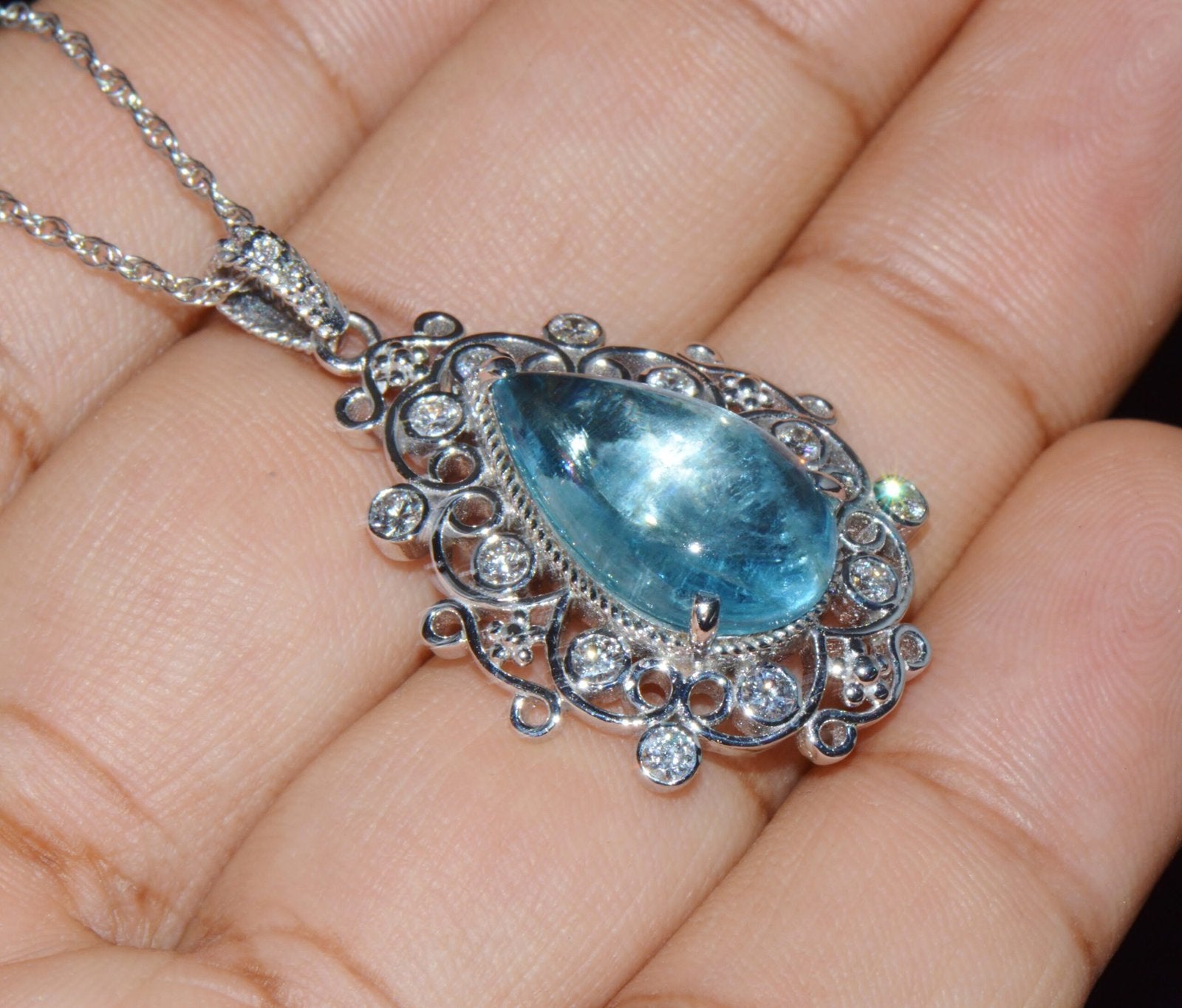 Certified Natural 6.97Cts VS F Diamond Aquamarine 18K Solid Gold Filigree Pendant Necklace