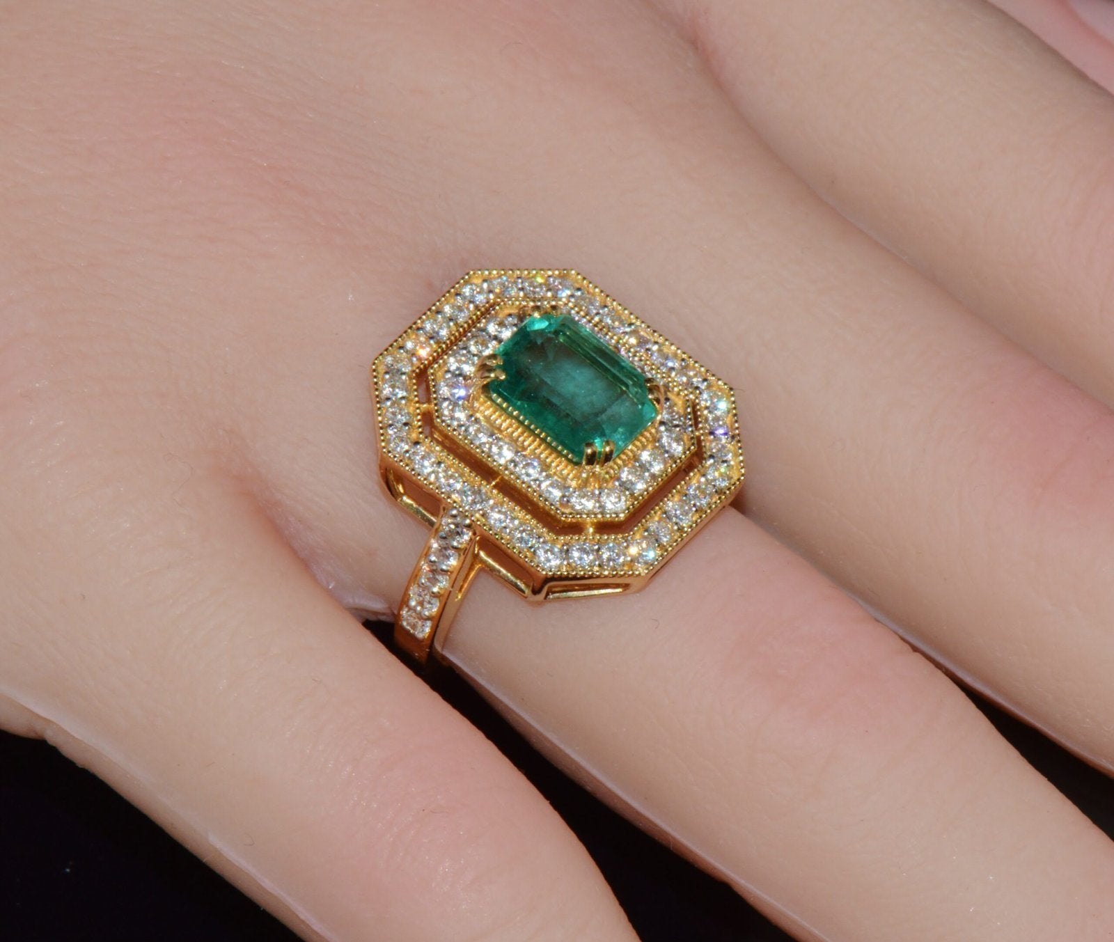 Certified Natural 3.4CTS VS F Diamond Emerald 18K Solid Gold Cocktail Milgrain Ring