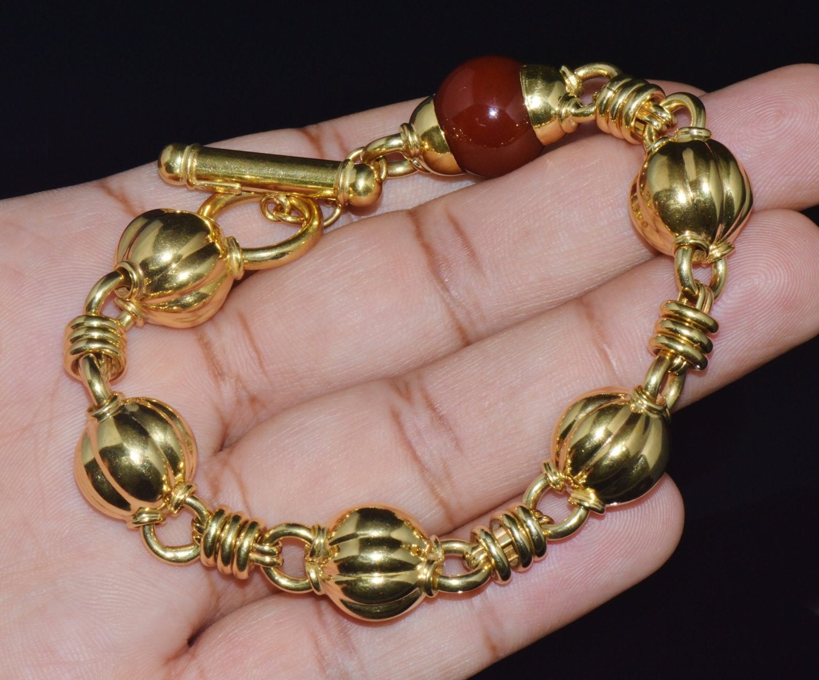 Estate Primavera Preziosi Italian Solid 18K Gold Carnelian Bead Fluted Ball Toggle Bracelet