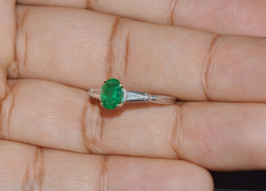 Certified Natural 1.13CTS VS G Diamond Emerald Platinum 18K Gold Three Stone Ring
