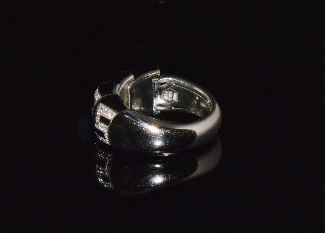 Vintage Roberto Coin Cobra 0.40CT Diamond Articulating Ring in Solid 18K White Gold
