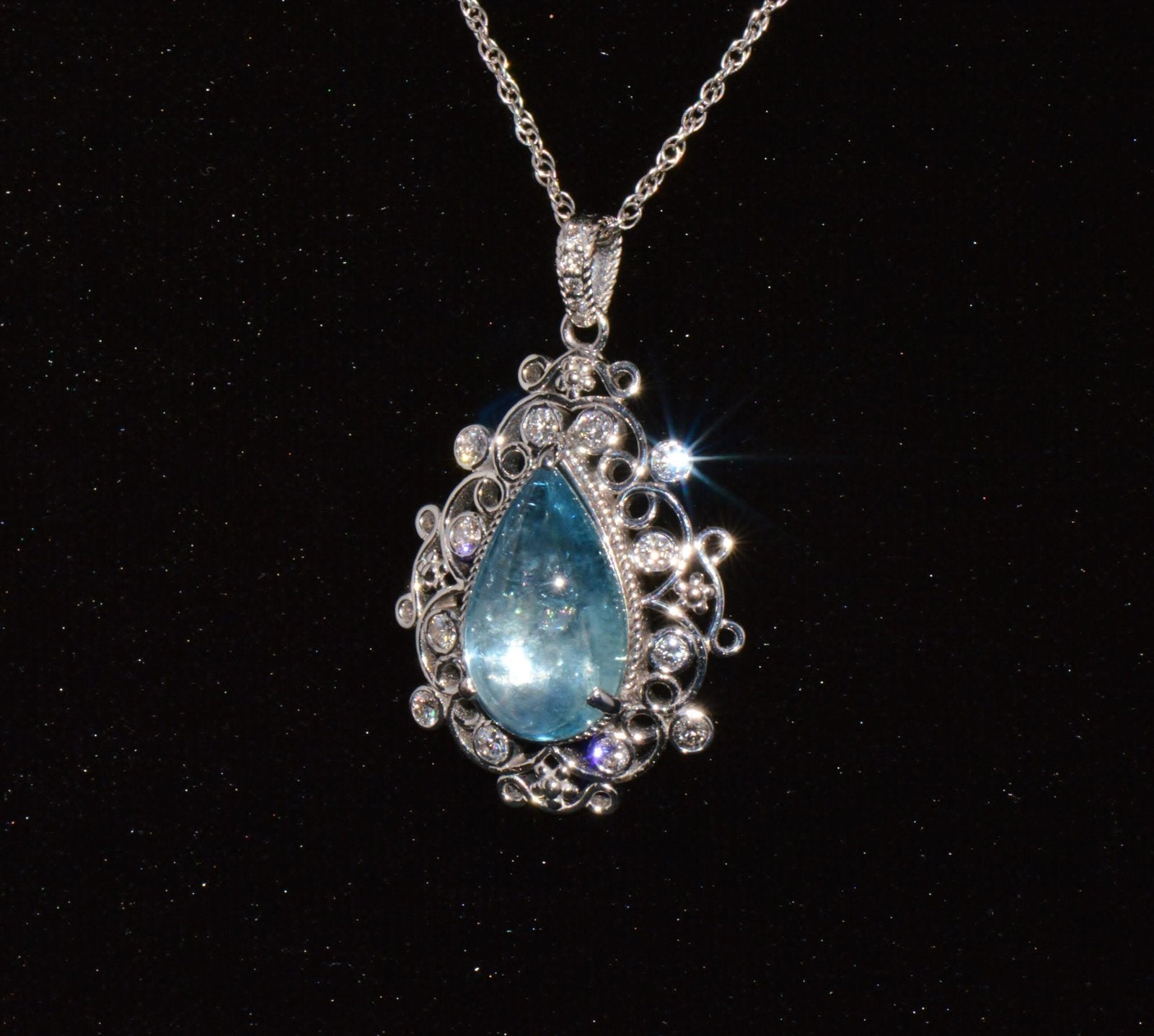 Certified Natural 6.97Cts VS F Diamond Aquamarine 18K Solid Gold Filigree Pendant Necklace