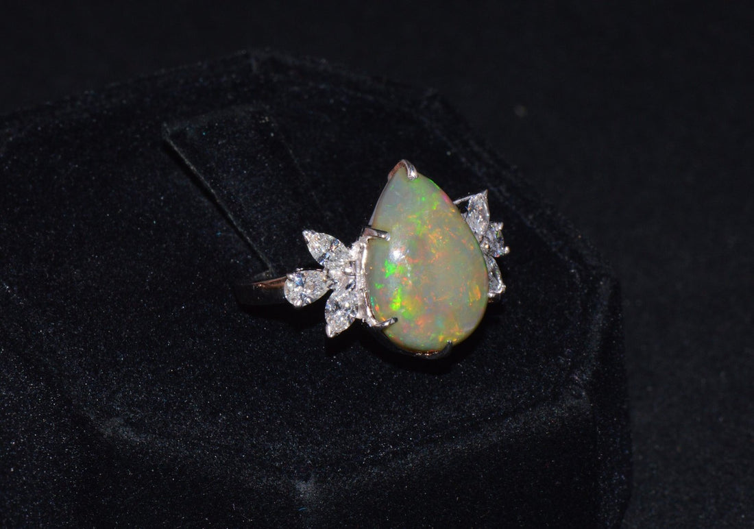 Certified Natural 4.66Cts VS F Diamond Green Opal 18K Solid Gold Cocktail Ring