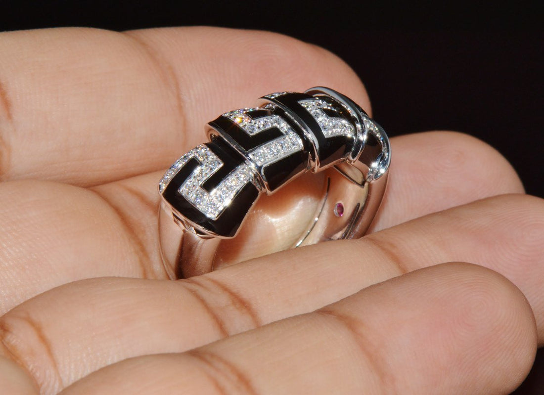Vintage Roberto Coin Cobra 0.40CT Diamond Articulating Ring in Solid 18K White Gold