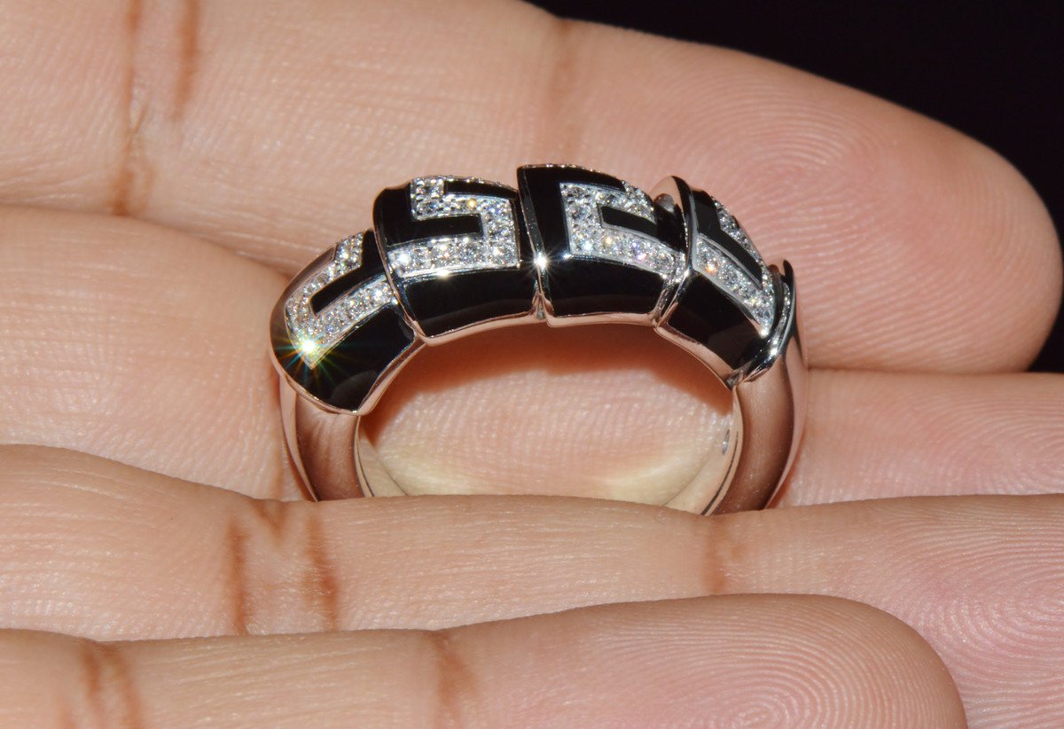 Vintage Roberto Coin Cobra 0.40CT Diamond Articulating Ring in Solid 18K White Gold