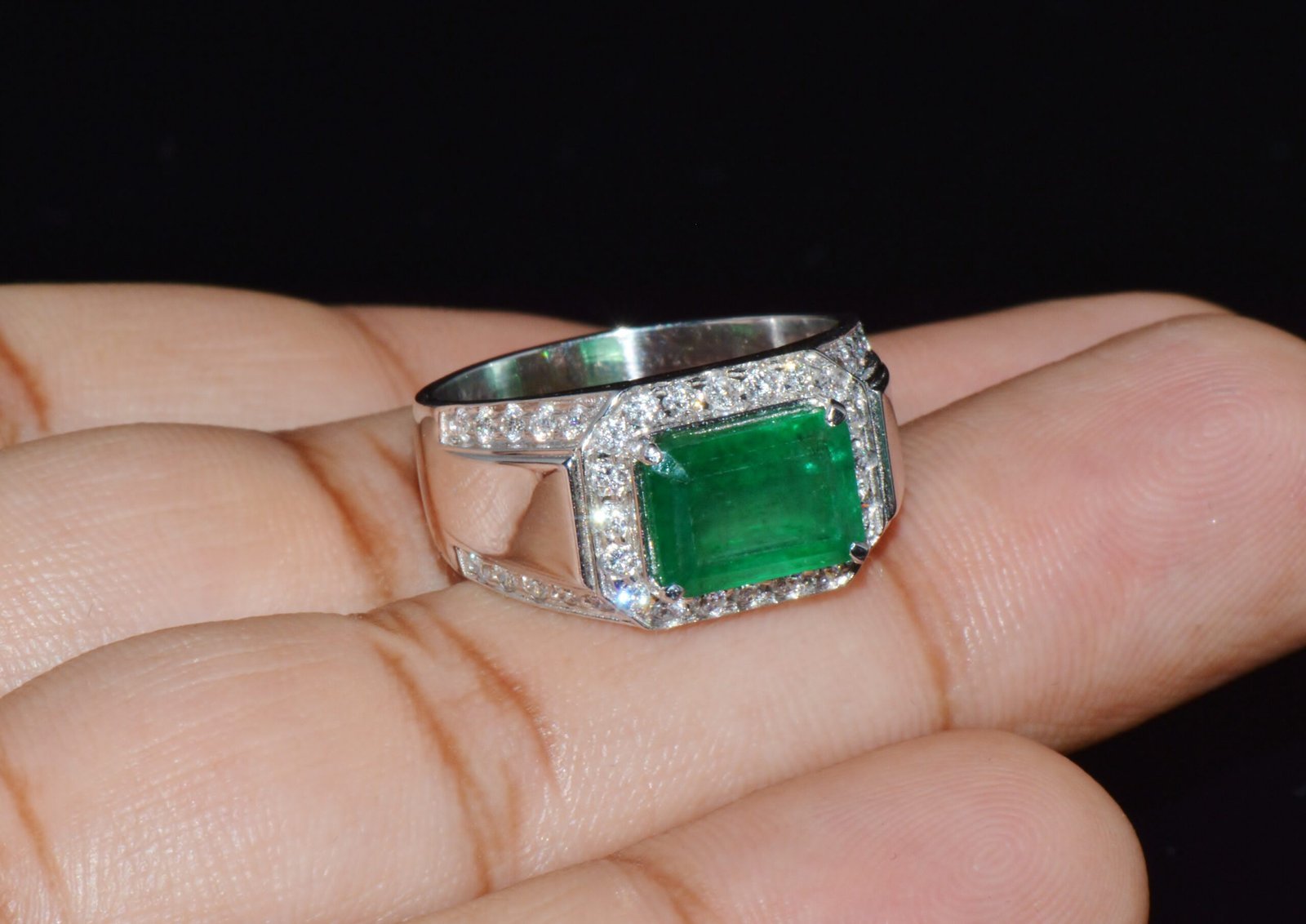 Certified Natural 2.91CTS VS F Diamond Emerald 18K Solid Gold Mens Womens Band Ring