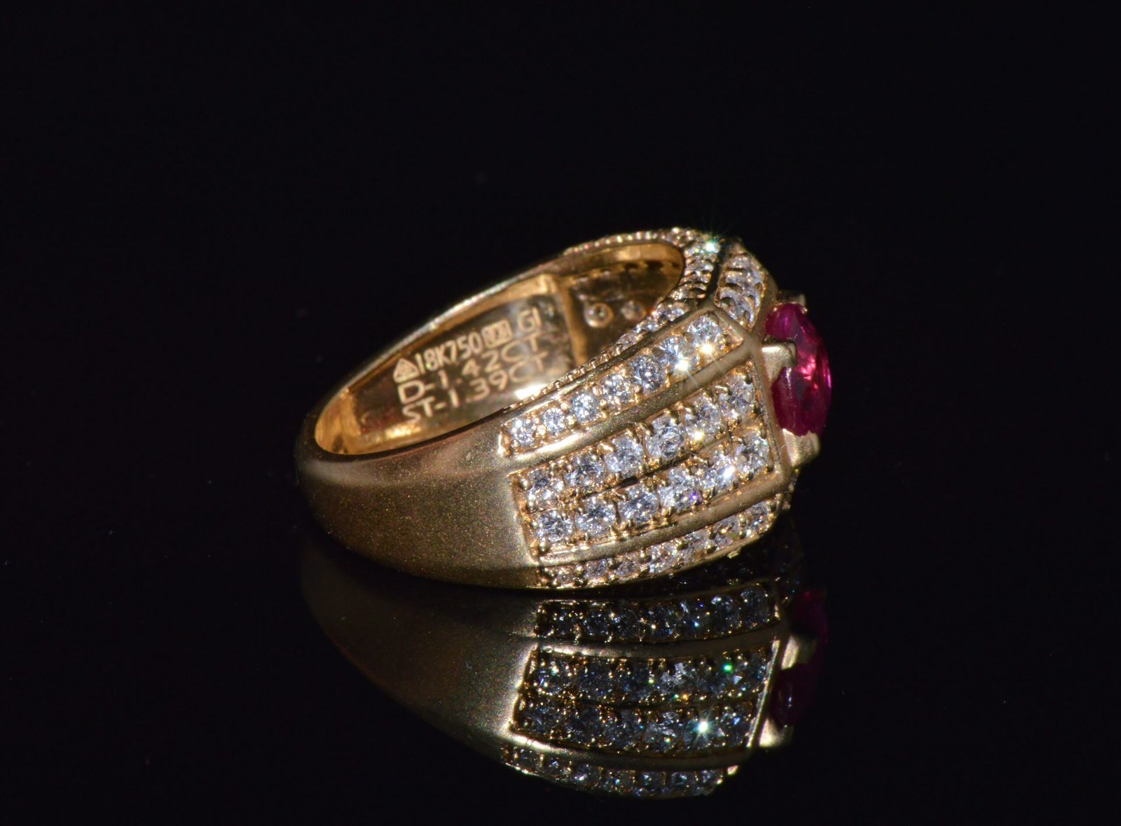 Certified Natural 2.81Cts VS F Diamond Vivid Red Ruby 18K Solid Gold Cigar Ring Band