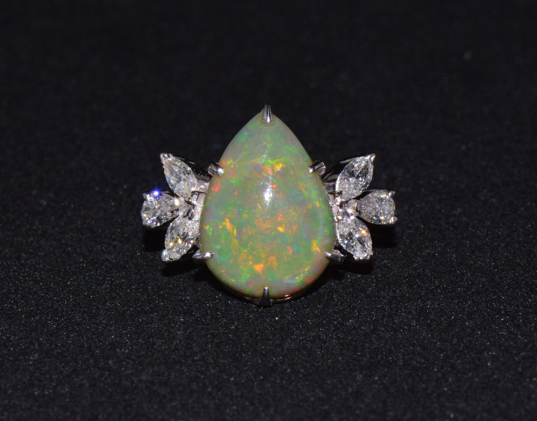 Certified Natural 4.66Cts VS F Diamond Green Opal 18K Solid Gold Cocktail Ring