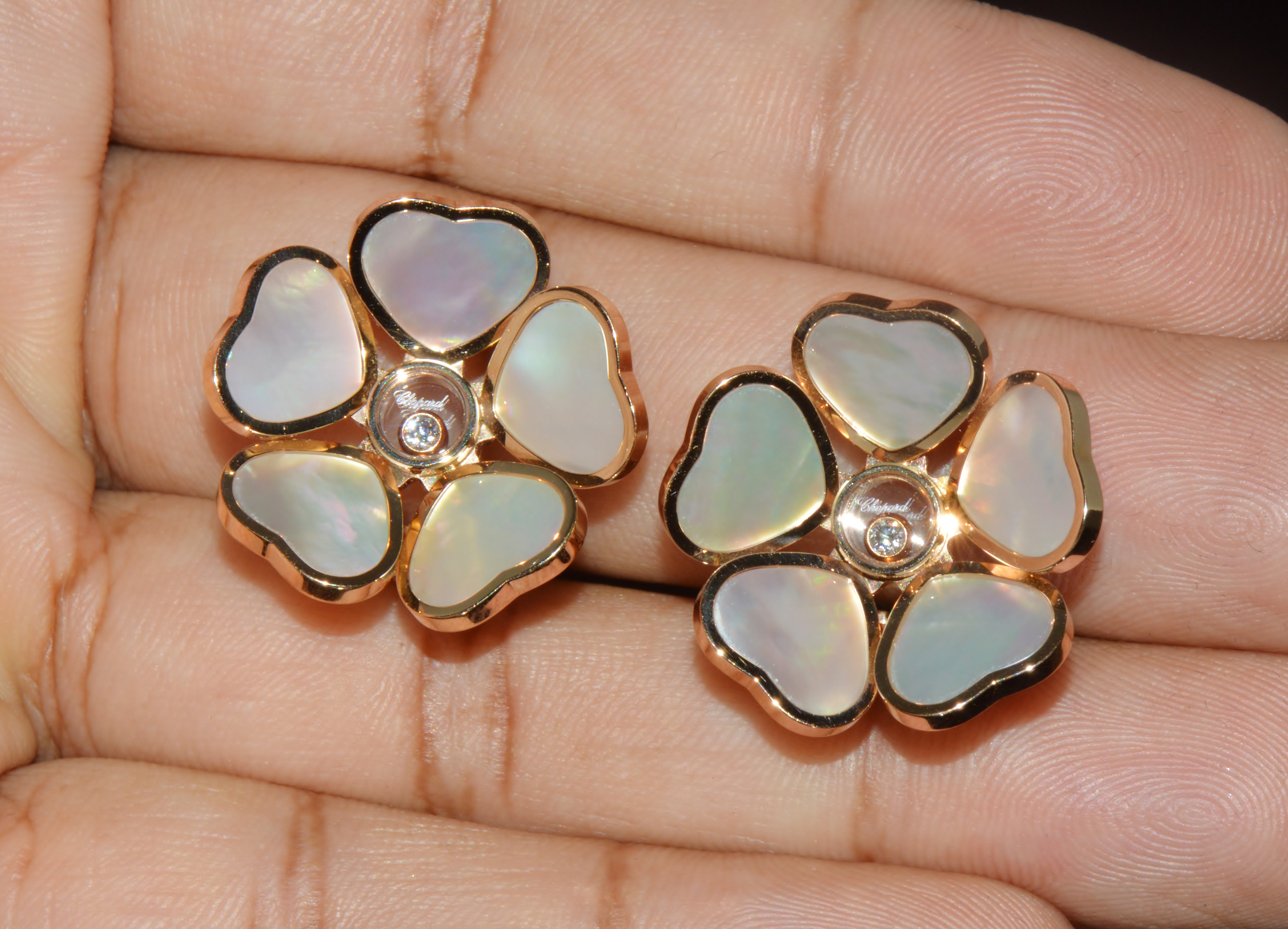 Chopard Happy Hearts Flowers Diamond Mother of Pearl 18K Rose Gold Earrings