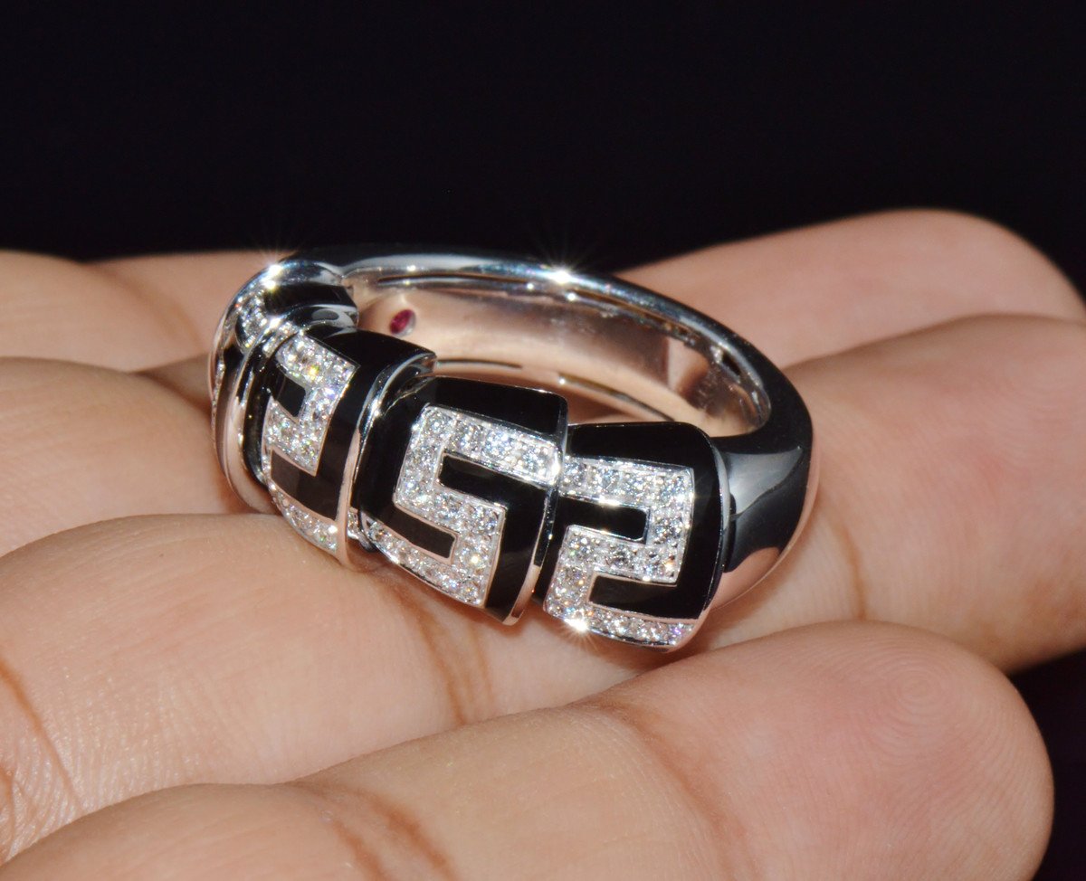 Vintage Roberto Coin Cobra 0.40CT Diamond Articulating Ring in Solid 18K White Gold