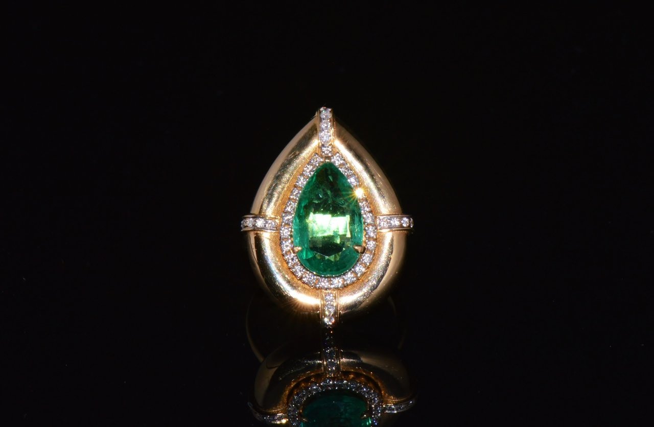 GIA Certified Natural 3.94CTS VS F Diamond Emerald 18K Solid Gold Cocktail Ring