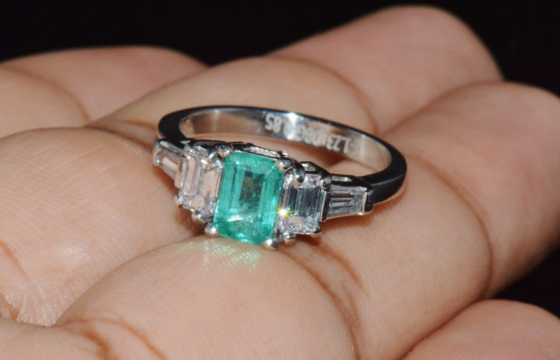 Certified Natural 2.08CTS VS F Diamond Emerald Platinum Five Stone Ring
