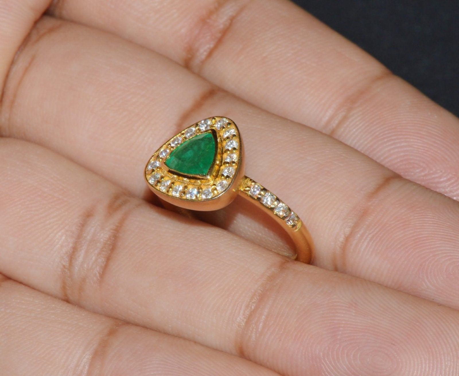Certified Natural 1.25CTS VS F Diamond Colombian Emerald 18K Solid Gold Halo Ring