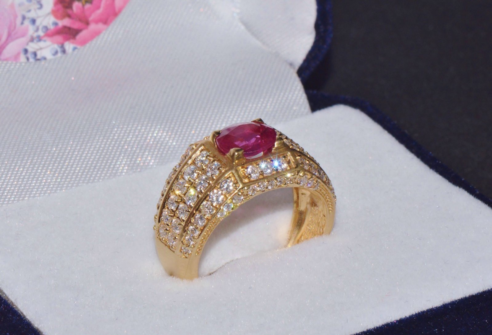 Certified Natural 2.81Cts VS F Diamond Vivid Red Ruby 18K Solid Gold Cigar Ring Band
