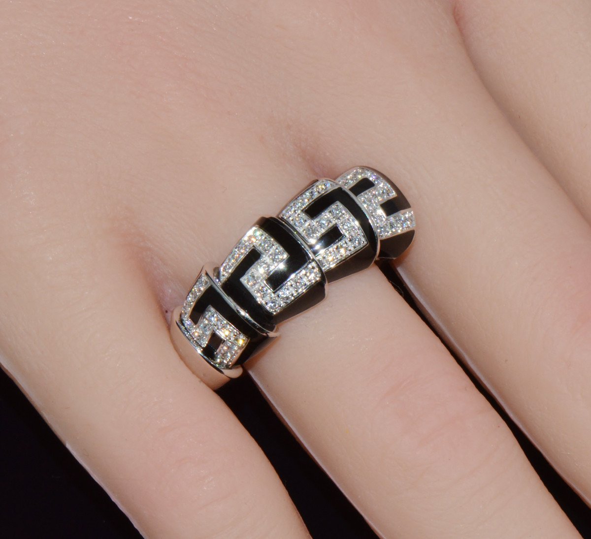 Vintage Roberto Coin Cobra 0.40CT Diamond Articulating Ring in Solid 18K White Gold