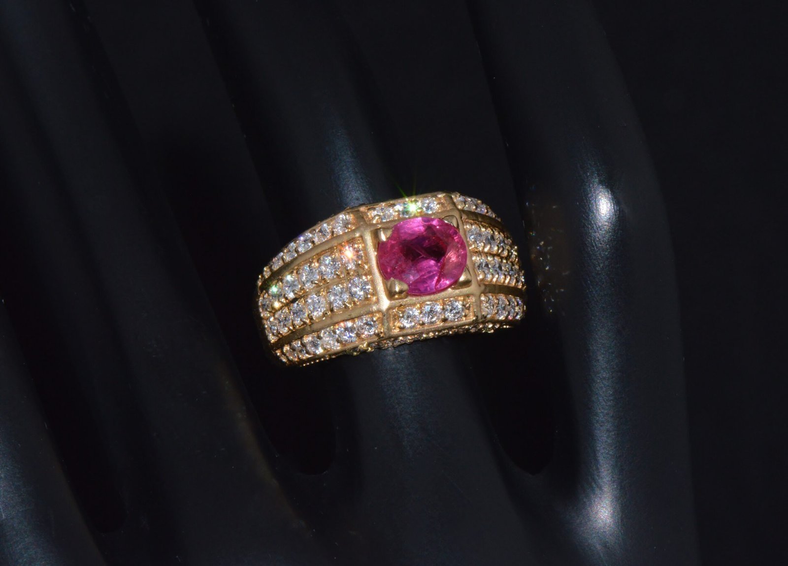 Certified Natural 2.81Cts VS F Diamond Vivid Red Ruby 18K Solid Gold Cigar Ring Band