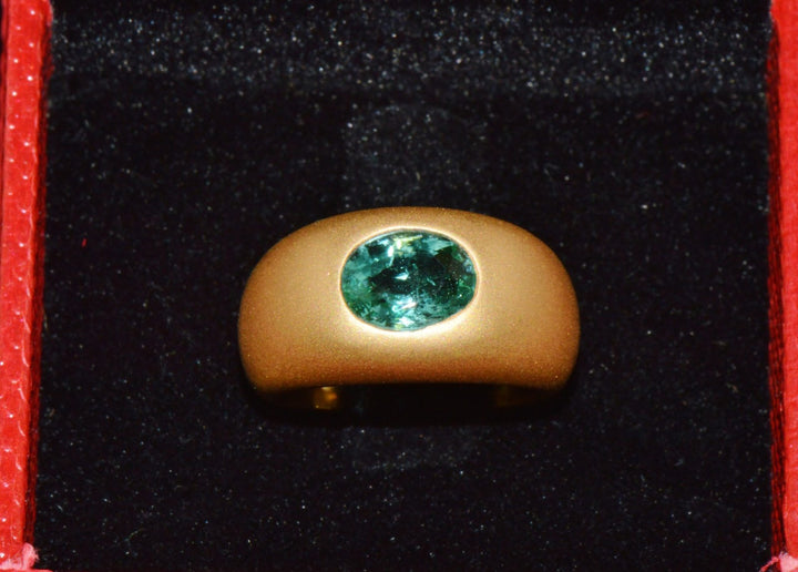 Certified Natural 1.62CTS Emerald Solid 18K Gold Dome Ring