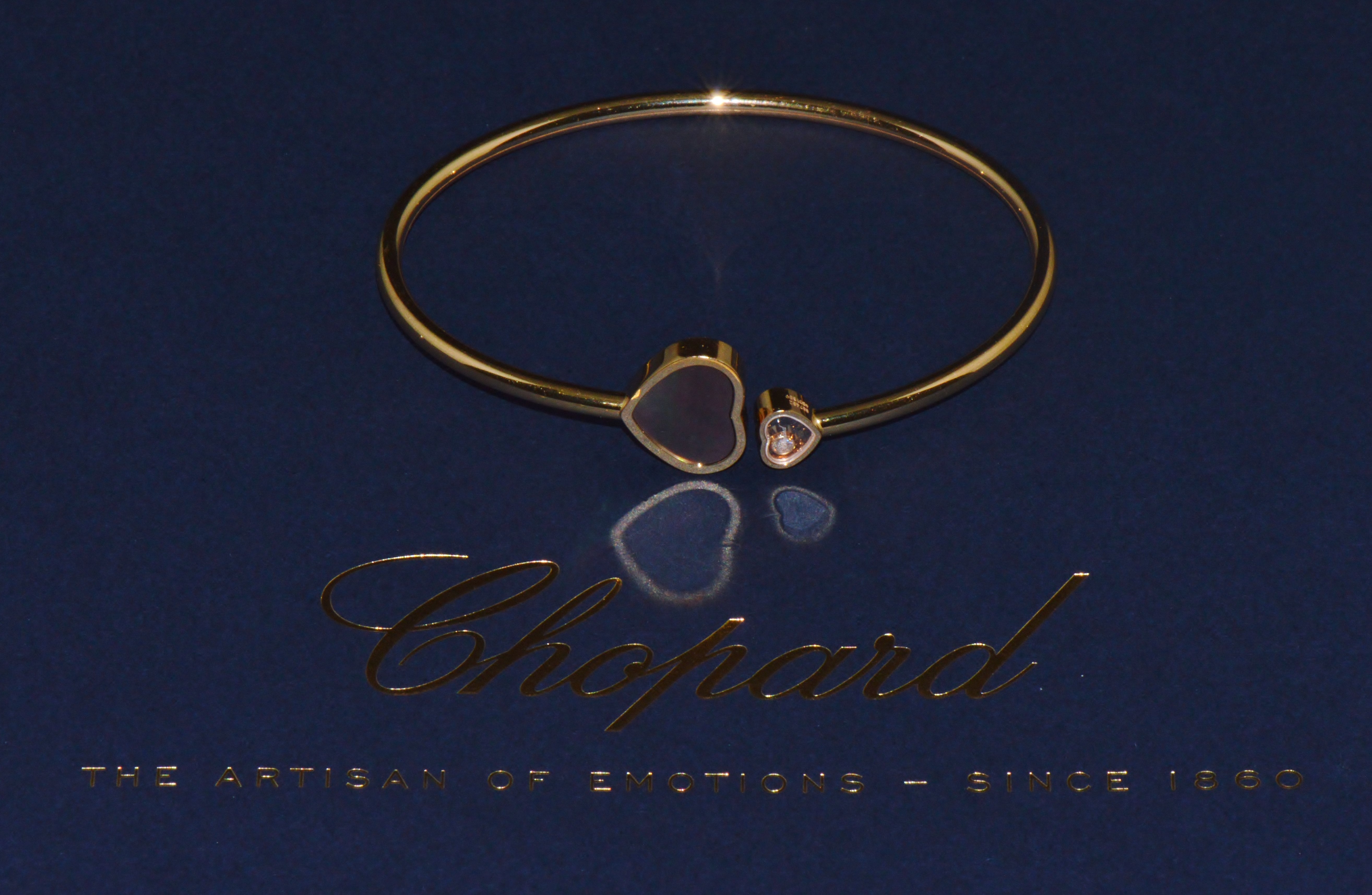 Chopard Happy Hearts Tahitian Mother-of-Pearl Diamond 18K Rose Gold Bangle