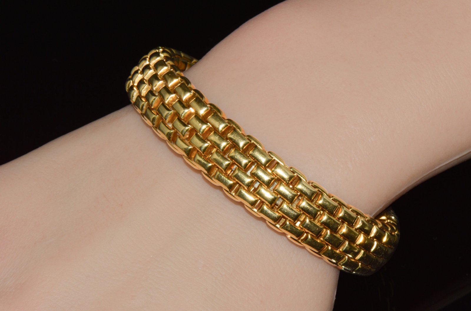 Vintage FOPE Flex’it Natural 5.20CT Diamond Sapphire Emerald 18K Gold Open Cuff Bracelet