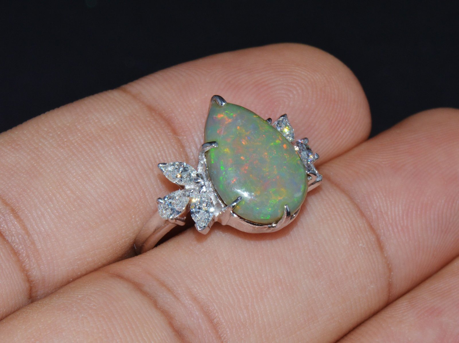 Certified Natural 4.66Cts VS F Diamond Green Opal 18K Solid Gold Cocktail Ring