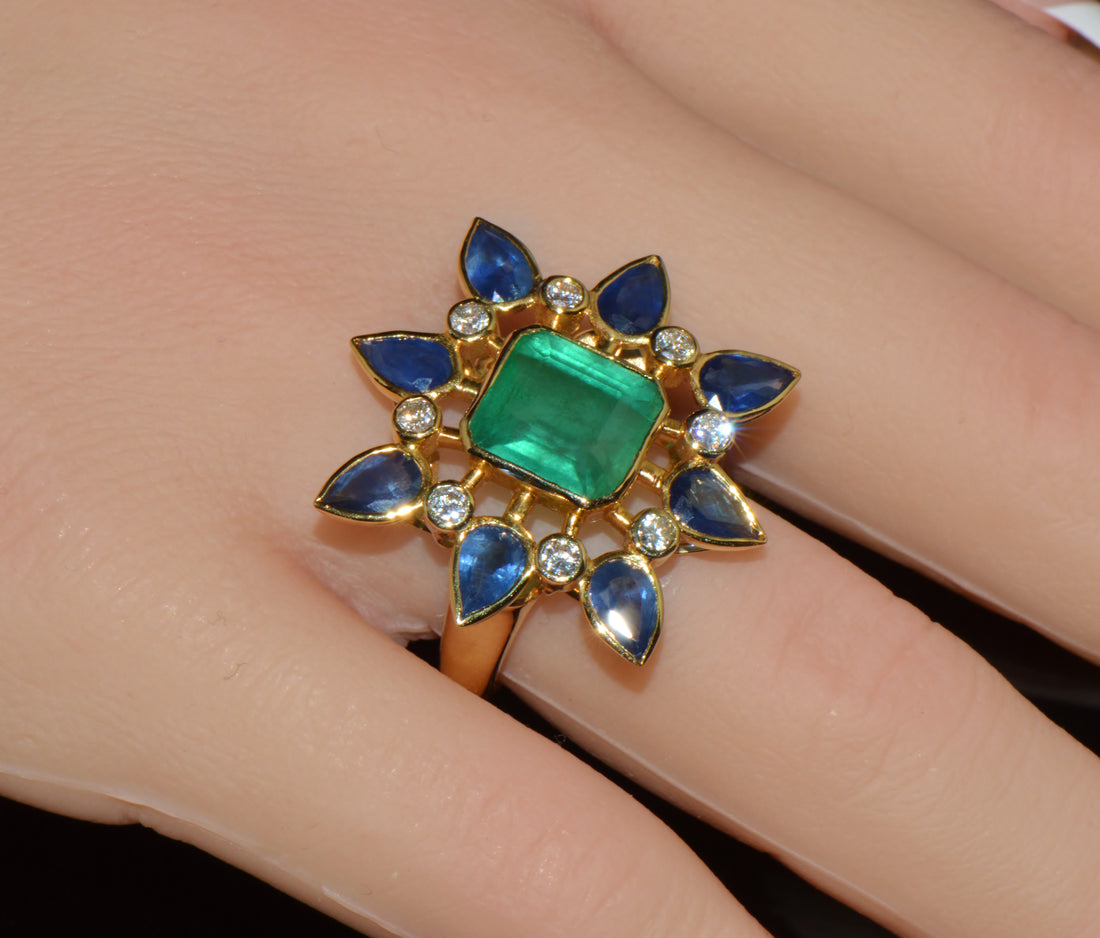 GIA Certified 8.20Cts Emerald Sapphire & Diamond 18K Gold Cocktail Ring