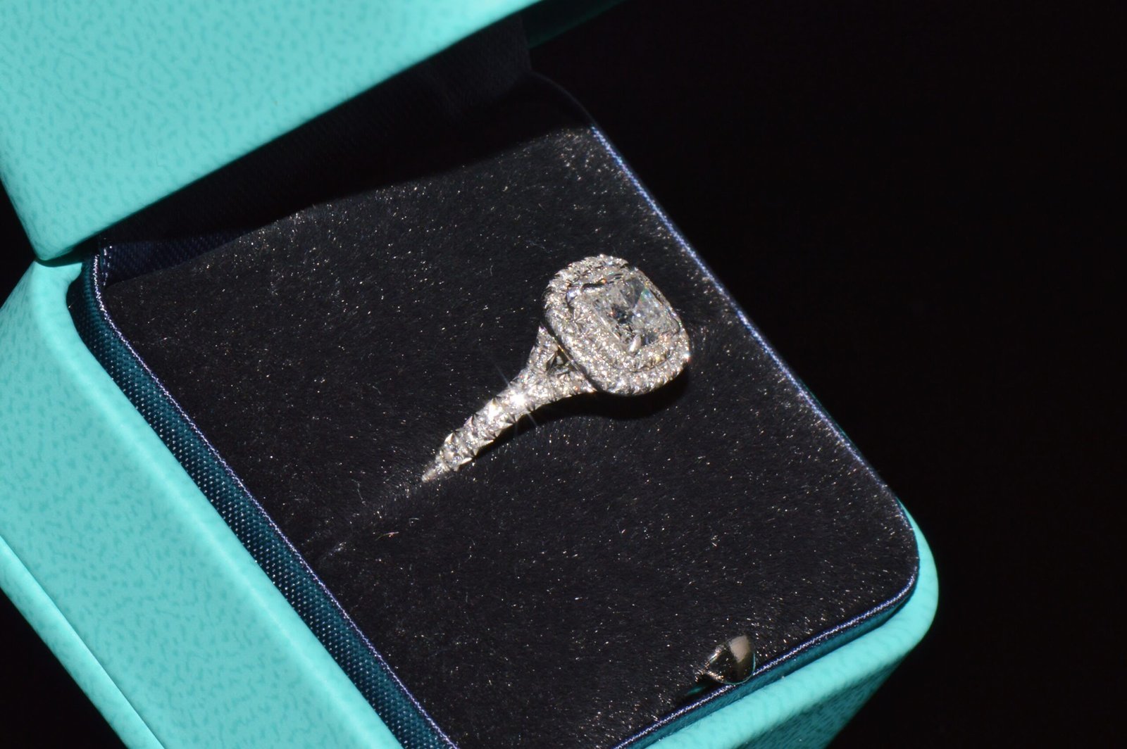Vintage Tiffany & Co. Natural 0.79Cts F VVS1 Diamond Soleste 950 Platinum Engagement Ring