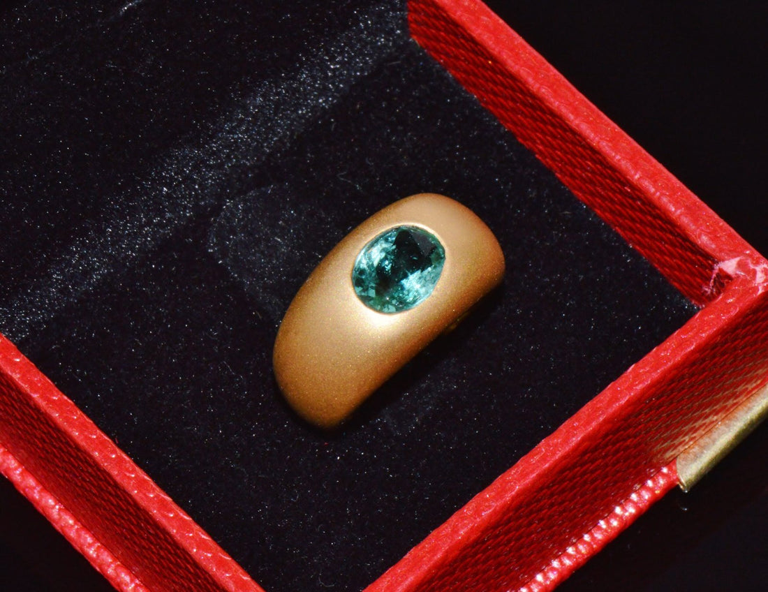 Certified Natural 1.62CTS Emerald Solid 18K Gold Dome Ring