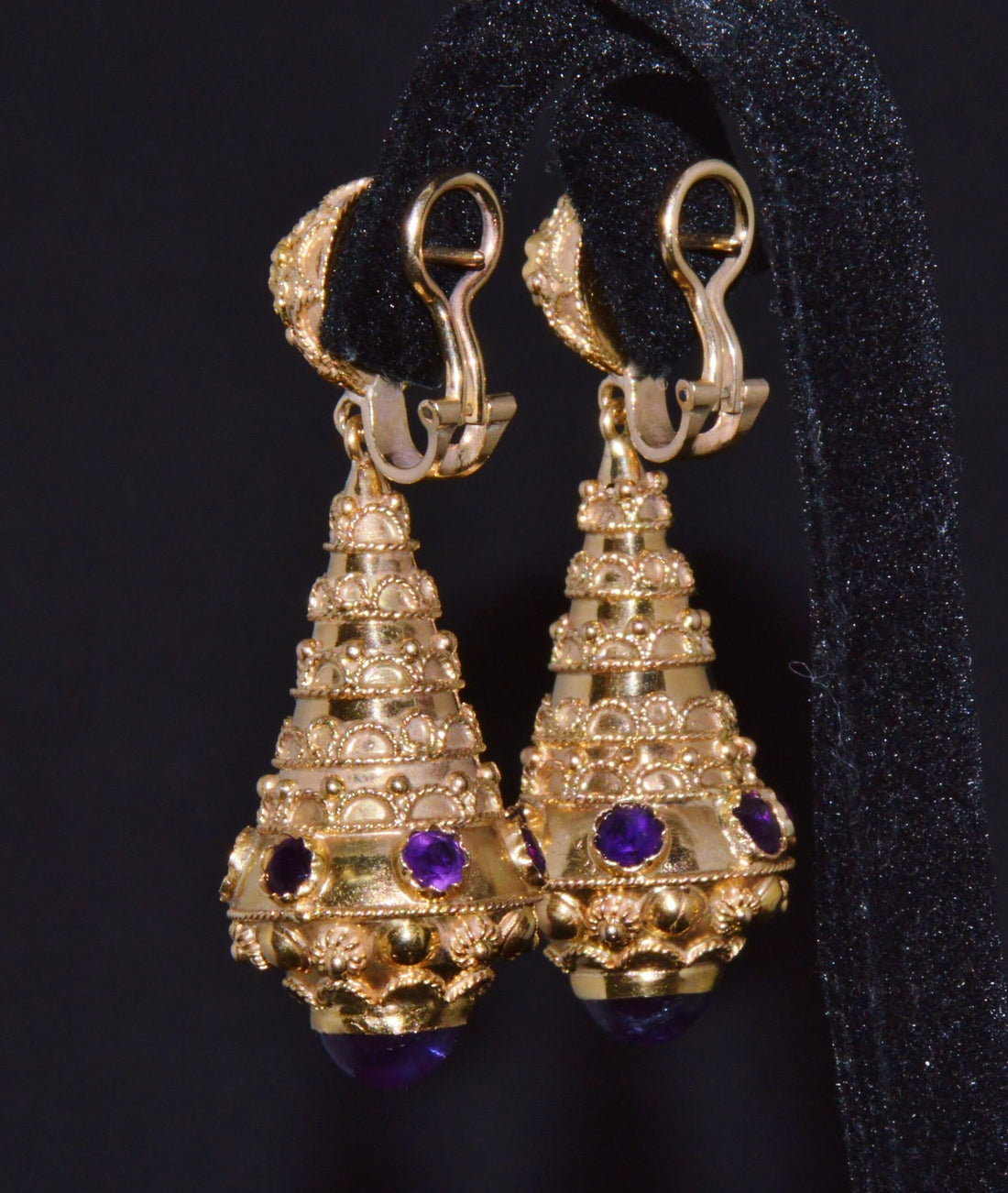 Gorgeous Italian Etruscan Revival 18K 750 Solid Gold Amethyst Dangle Chandelier Earrings