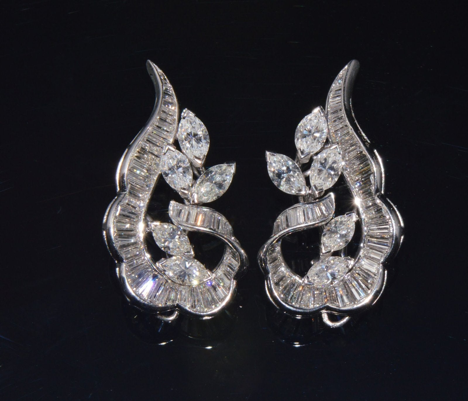 GIA Natural 23.23CTS VS F Diamond Colombian Emerald 18K Gold 900 Platinum 2-IN-1 Cluster Dangle Earrings
