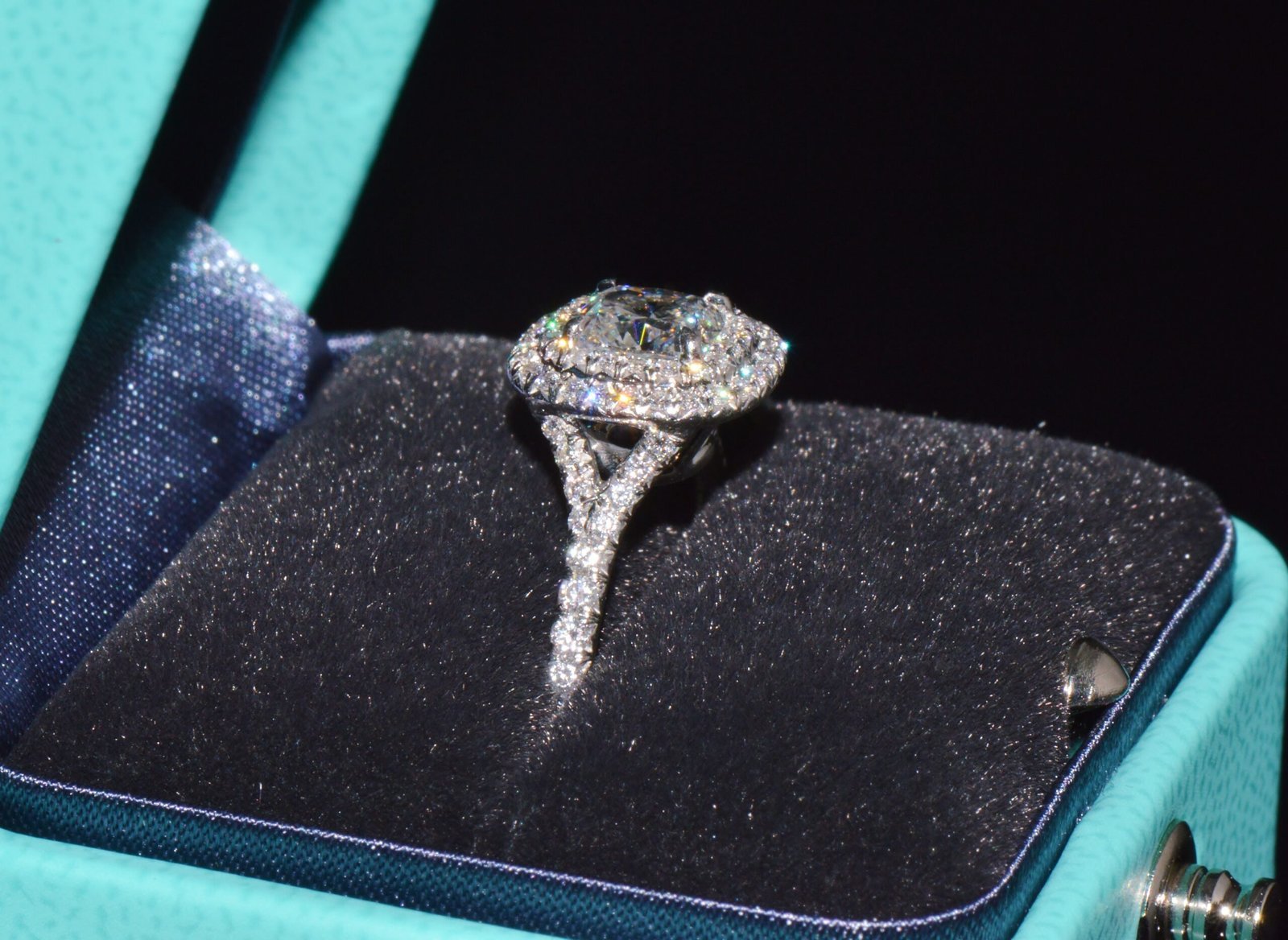Genuine Tiffany & Co. Natural 1.30Cts Diamond Soleste 950 Platinum Engagement Ring