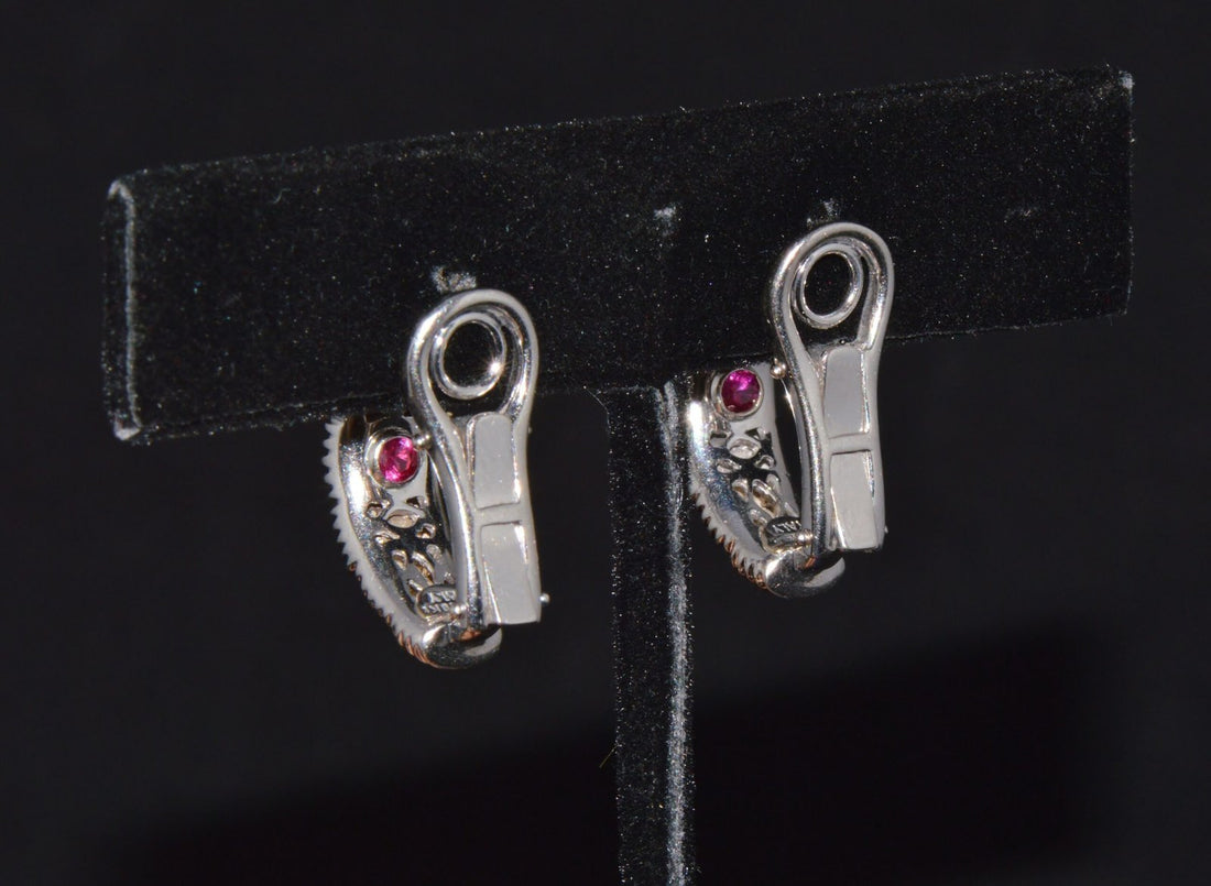 Authentic Roberto Coin Natural 0.30Cts Diamond Appassionata 18K White Gold Huggie Hoop Earrings