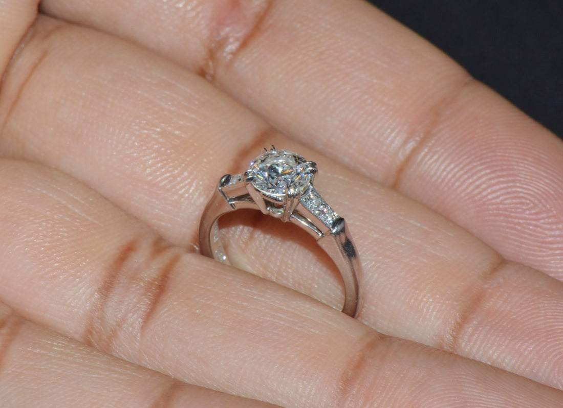 Genuine Harry Winston GIA Certified 0.77CTS F VS Diamond Tryst Platinum Engagement Ring
