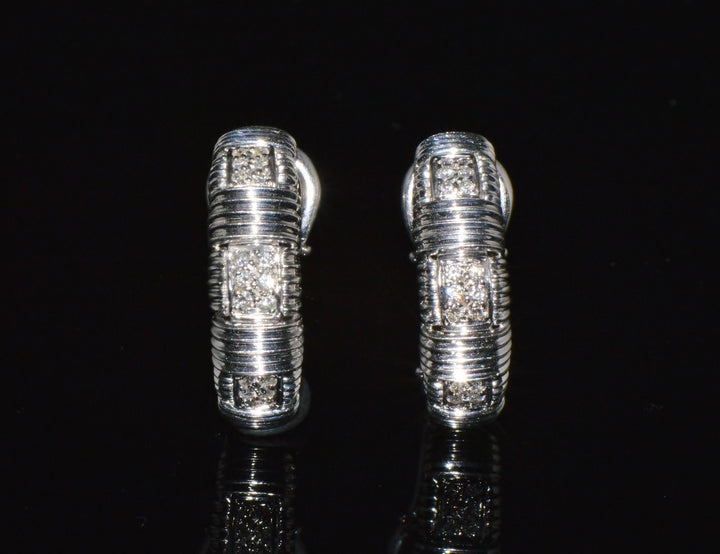 Authentic Roberto Coin Natural 0.30Cts Diamond Appassionata 18K White Gold Huggie Hoop Earrings