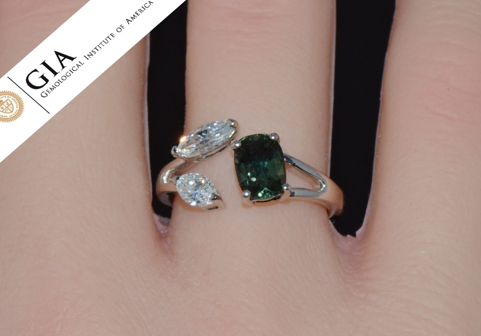 GIA Natural 2.10Cts VS F Diamond Unheated Bluish Green Sapphire 18K Gold Toi et Moi Bypass Ring