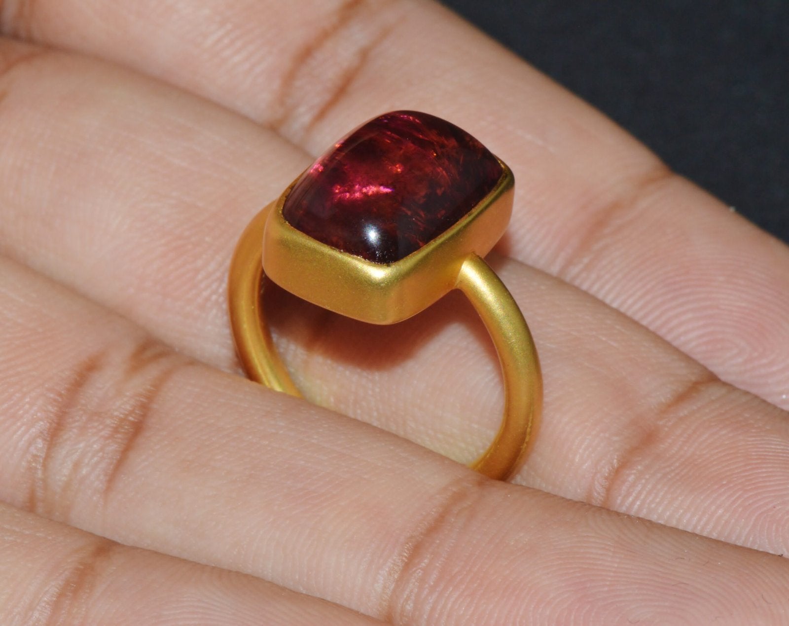Certified Natural 9.75Cts Rubellite Tourmaline 18K Solid Gold Bezel Stacking Ring